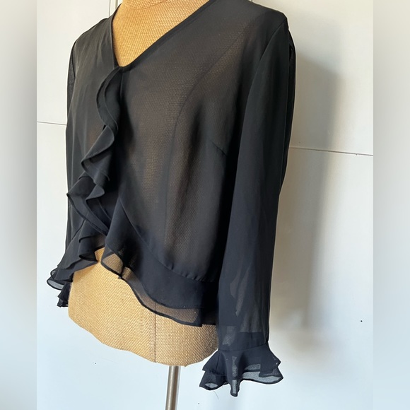 Women’s top - Picture 2 of 5